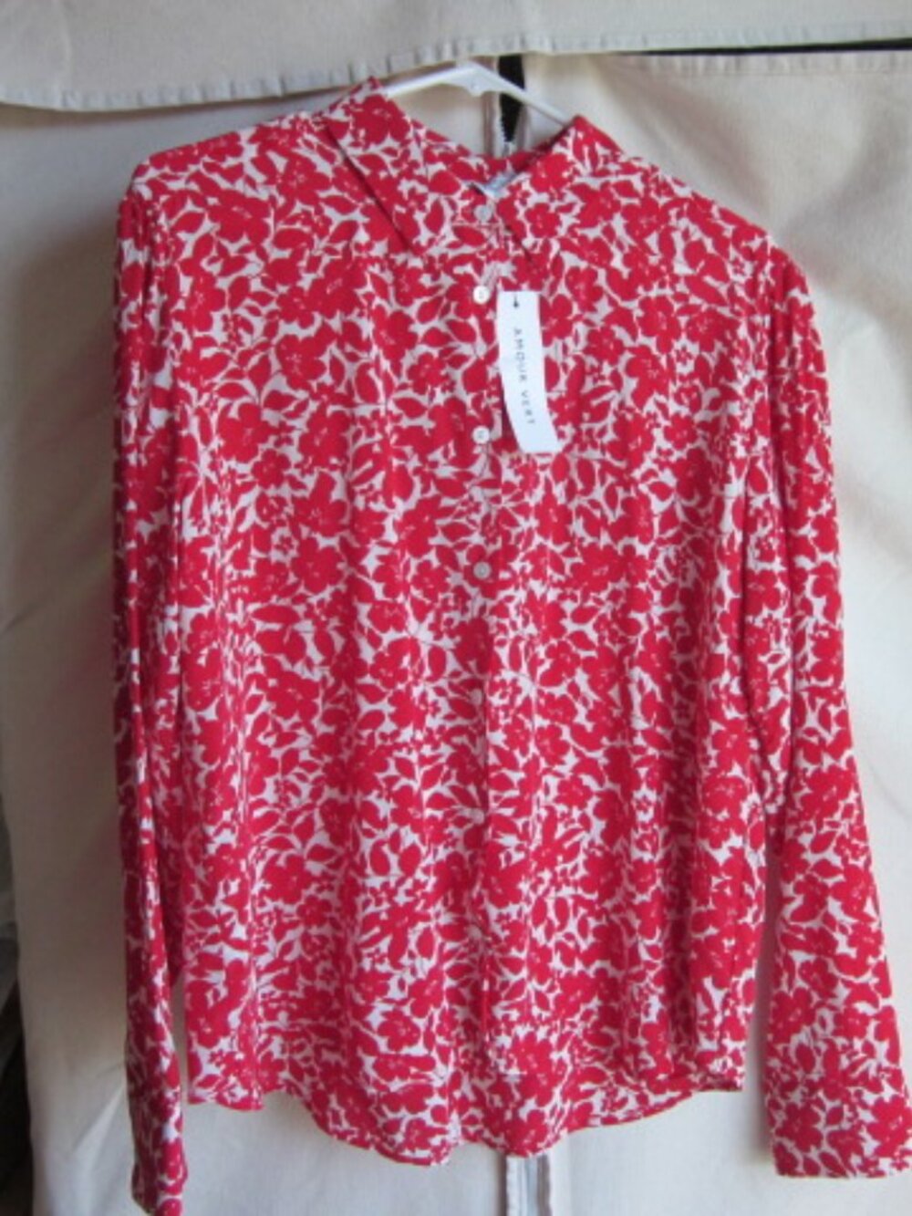 Amour Vert BIXBY button down 100% silk shirt, size L NWT